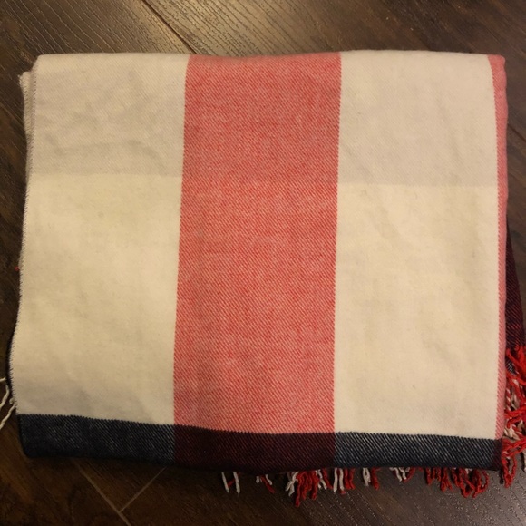 Checkered blanket scarf - Picture 5 of 5